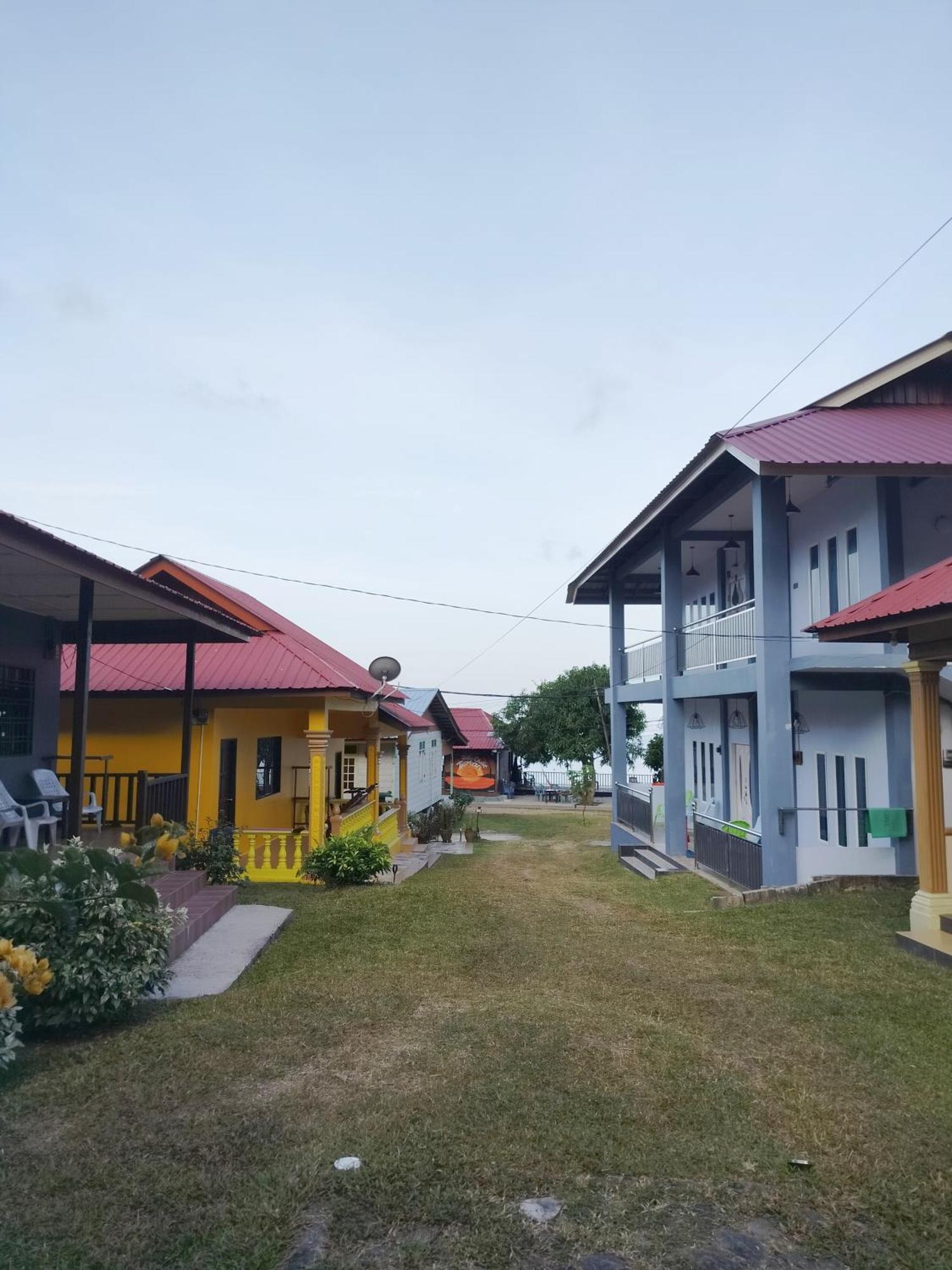 Restu Chalet Tioman Kampong Ayer Batang Екстериор снимка